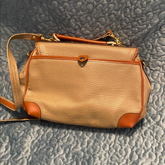 Vintage Dooney & Bourke Essex Leather Taupe & Tan Crossbody Bag - Picture 6 of 7